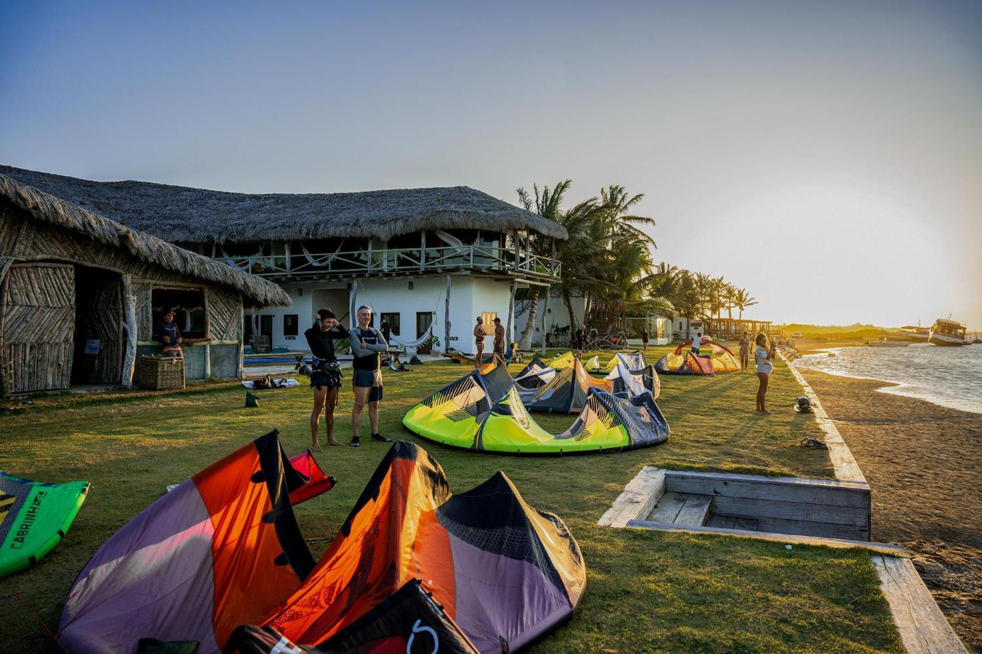 7 Beaufort - Kitesurf Pousada Itarema Exteriör bild